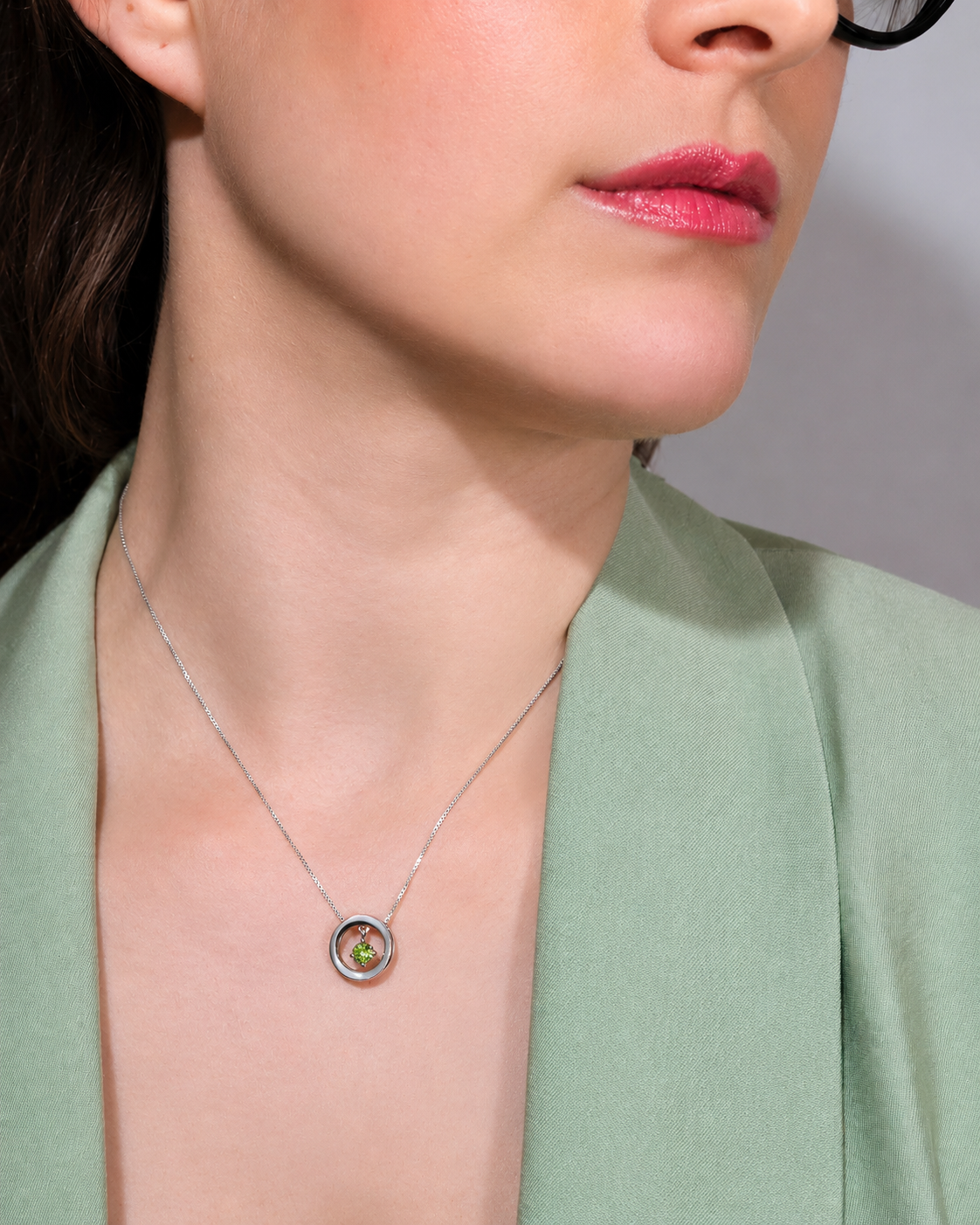 0.25 ct. Green Diamond Solitaire Pendant in 18K Gold – IGI Certified | Droplet Limited Edition