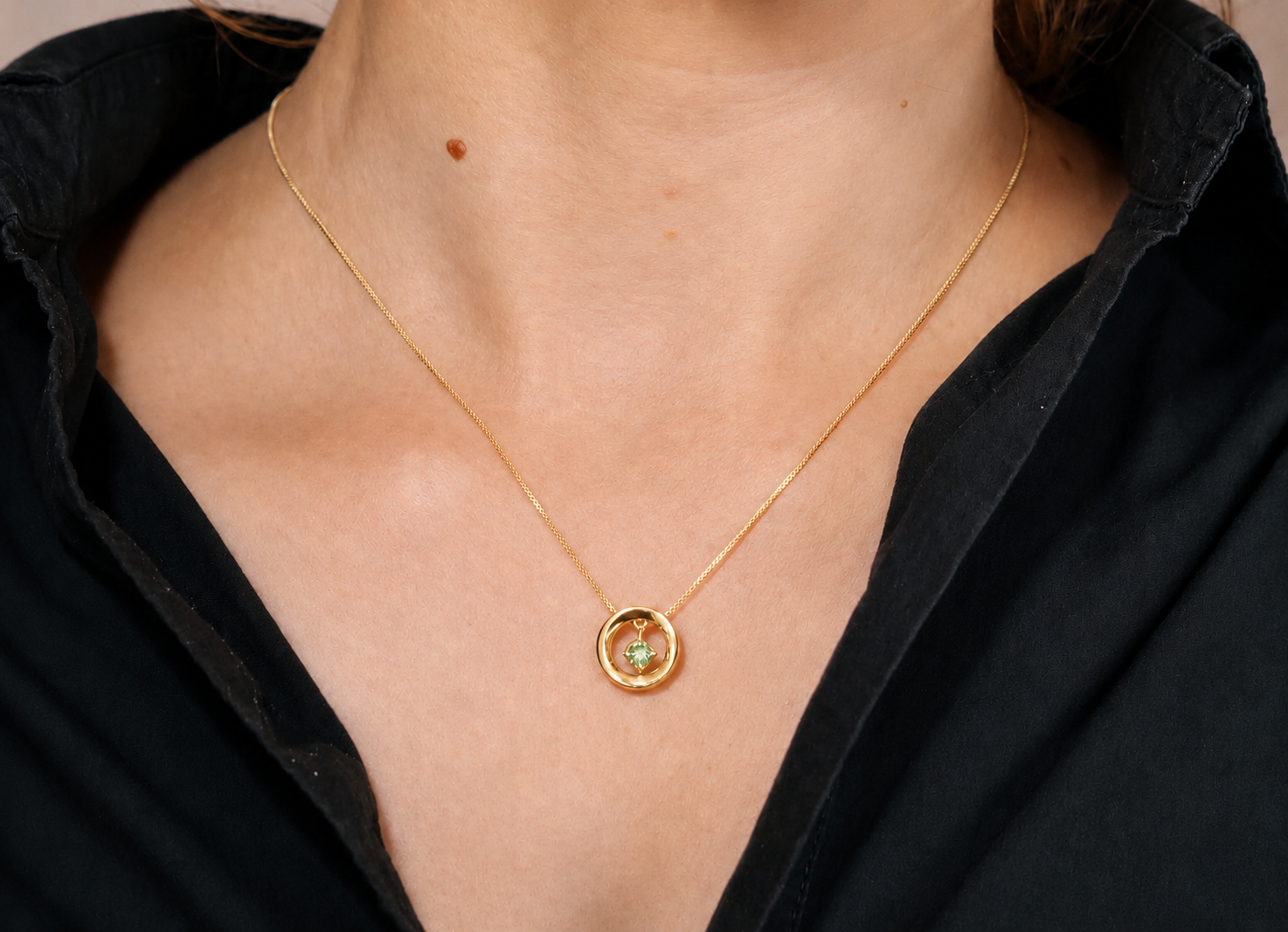 0.25 ct. Green Diamond Solitaire Pendant in 18K Gold – IGI Certified | Droplet Limited Edition